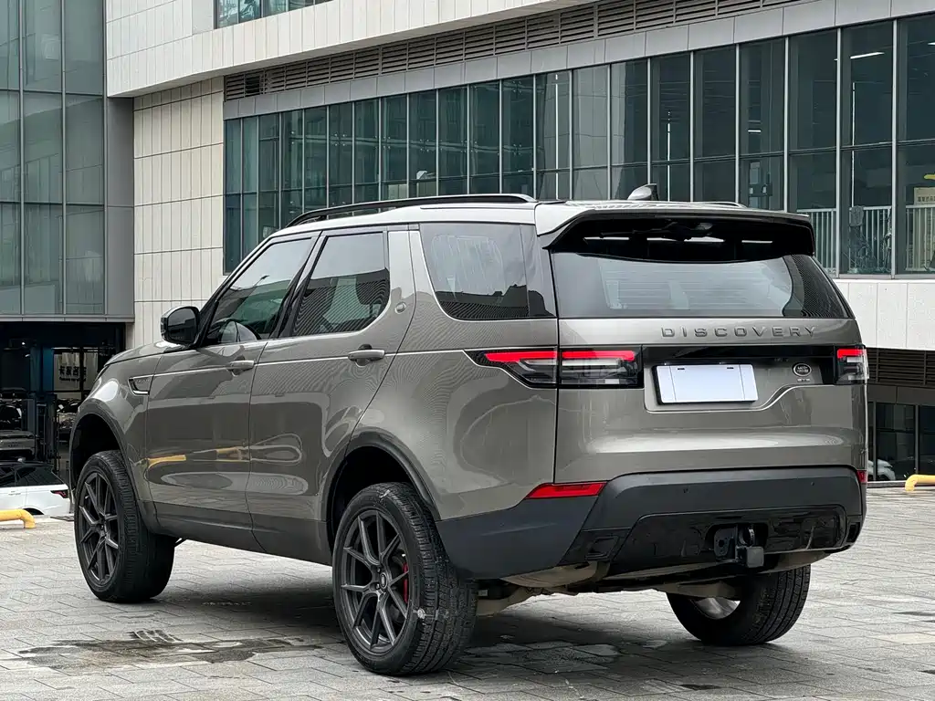 Land Rover Discovery 2019 — фото 3