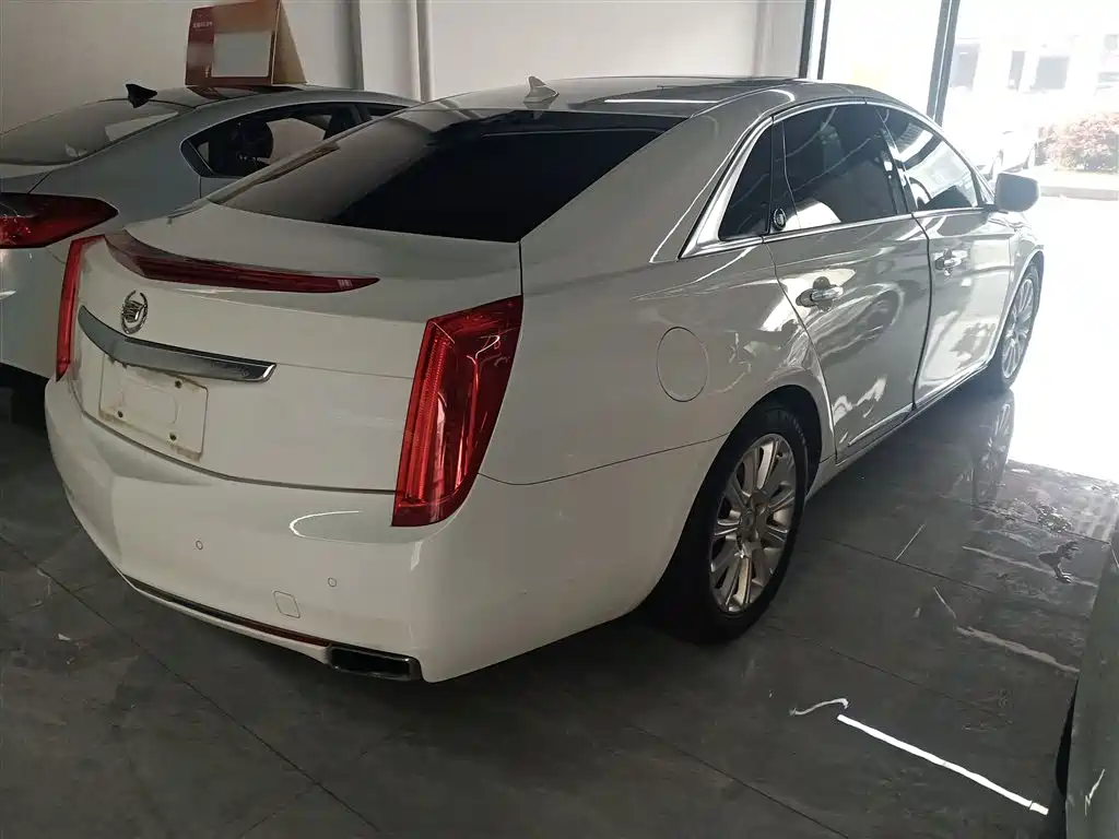 Cadillac XTS 2014 — фото 7