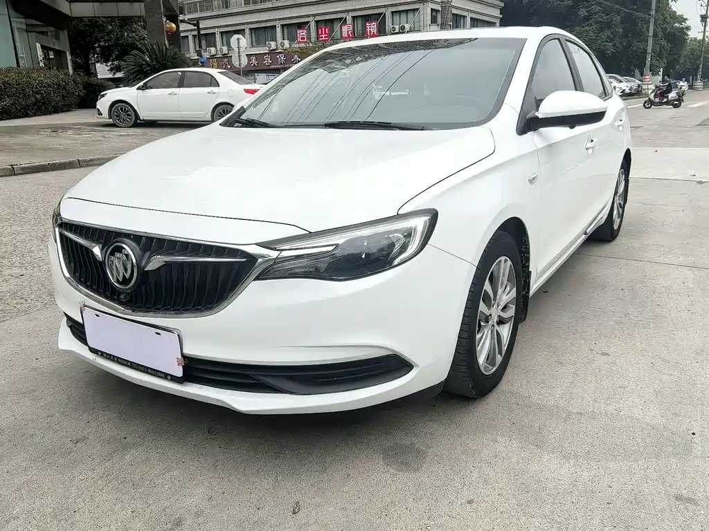 Buick Excelle 2019 — фото 1