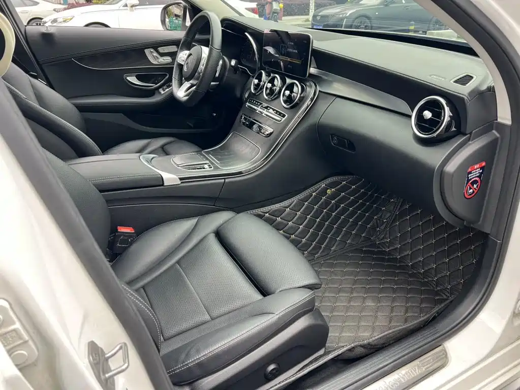 Mercedes-Benz C-Class 2021