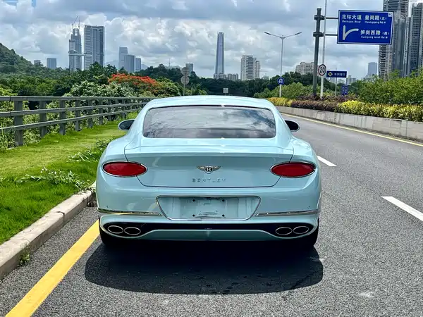 Bentley Continental 2020