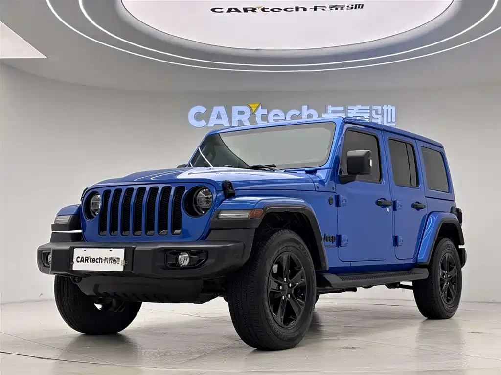 Jeep Wrangler 2023 — фото 1