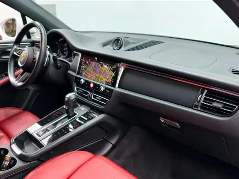 Porsche Macan 2024 — фото 10