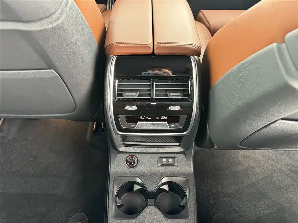 BMW X7 2020 — фото 21
