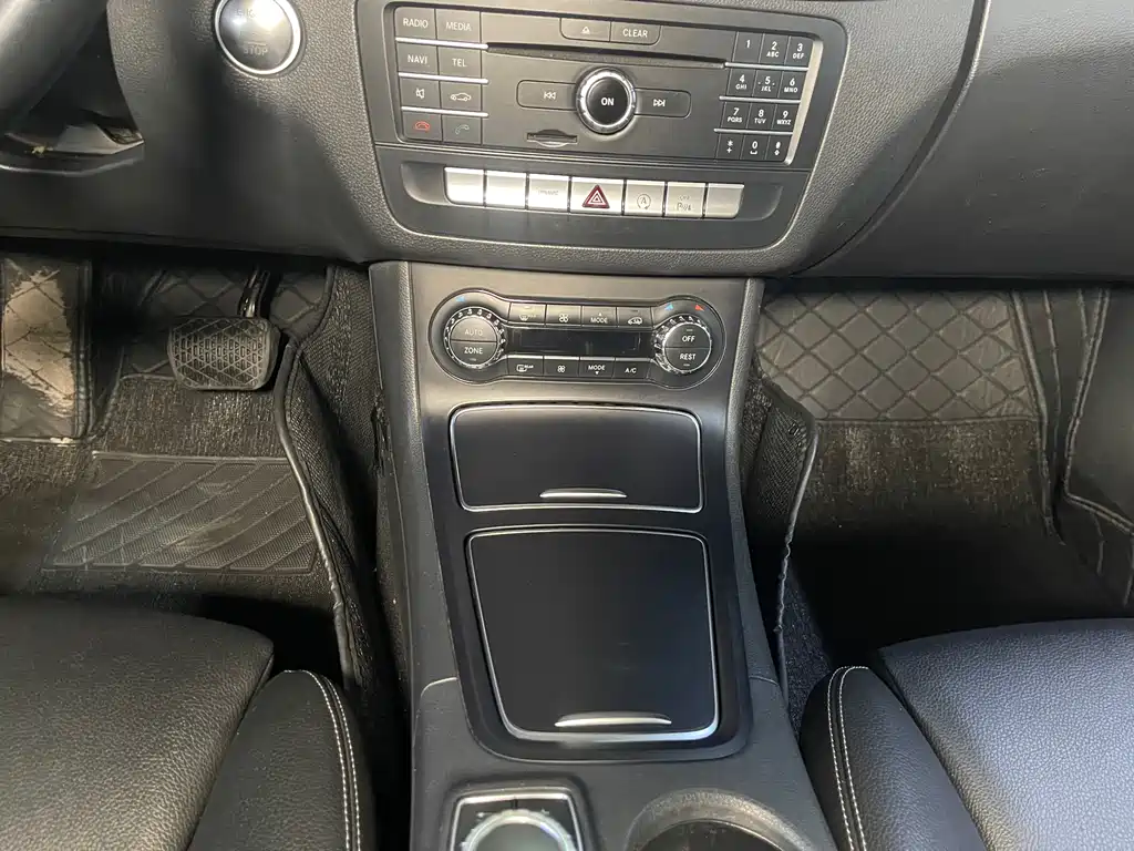 Mercedes-Benz B-Class 2017 — фото 7