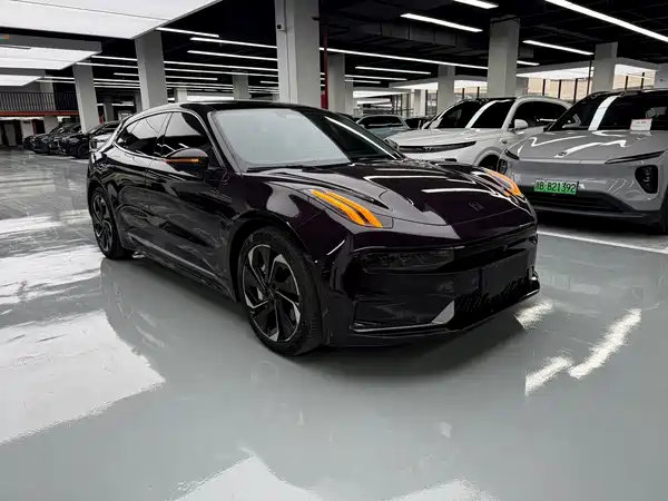 Zeekr 001 2022