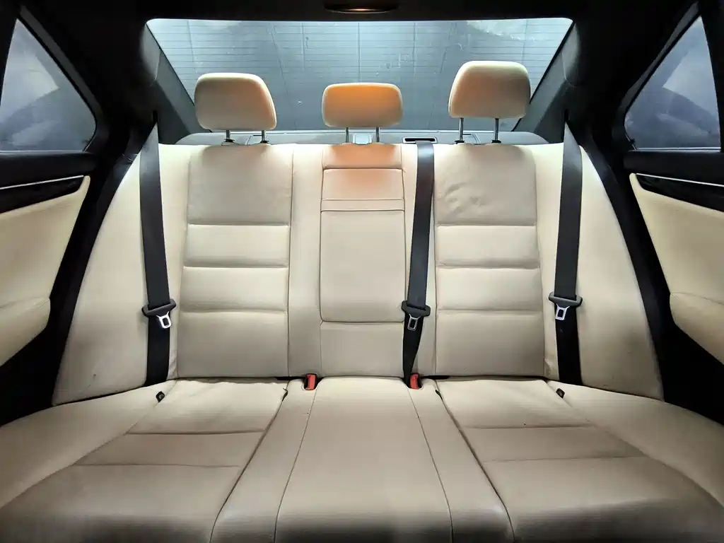 Mercedes-Benz C-Class 2012 — фото 14