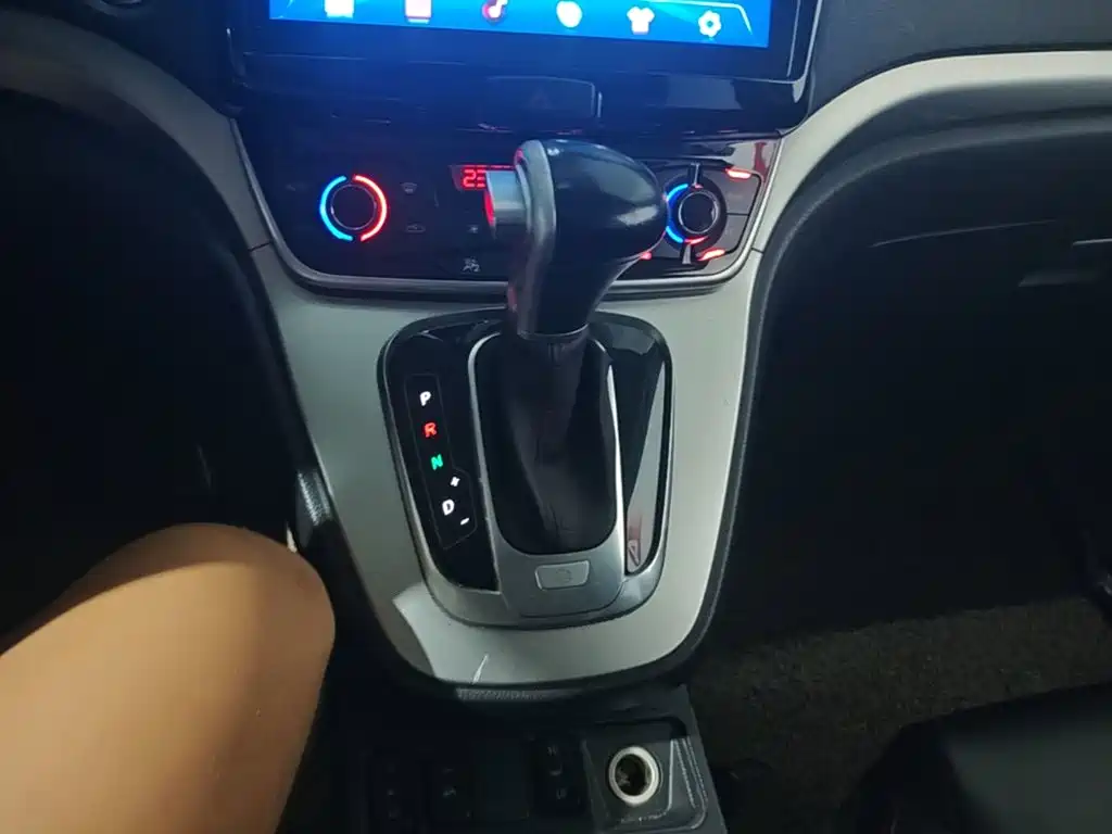 Haval H6 2015 — фото 14