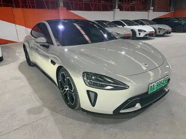 Xiaomi SU7 2024