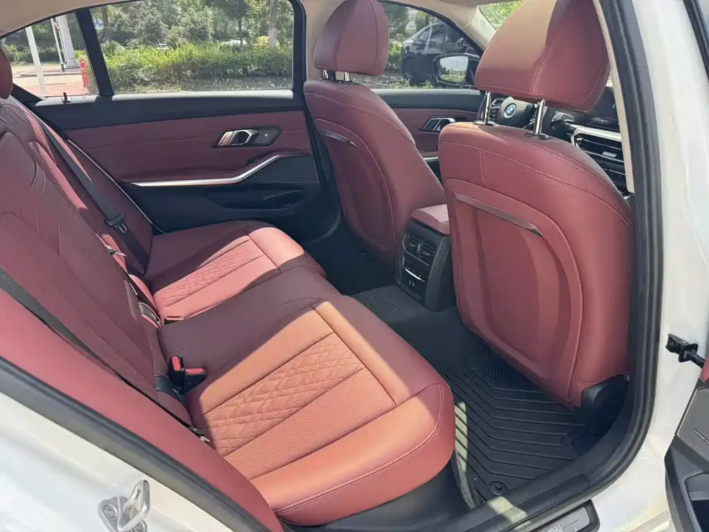 BMW i3 2025 — фото 14