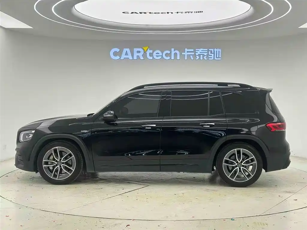 Mercedes-Benz GLB AMG 2023 — фото 7