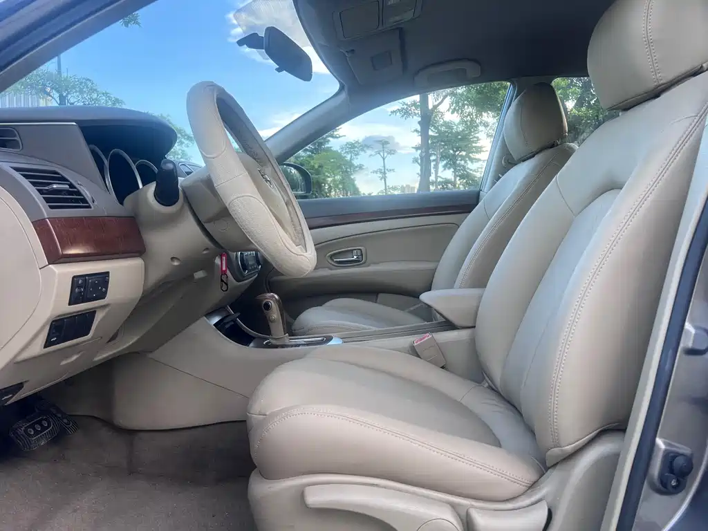 Nissan Sylphy 2012