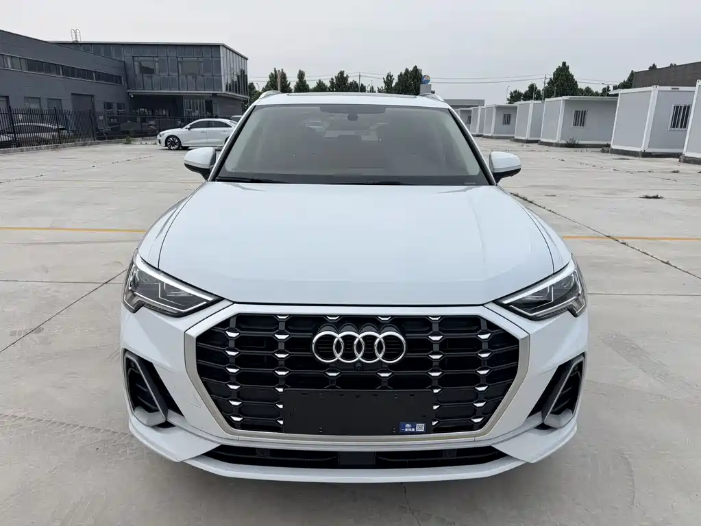 Audi Q3 2022