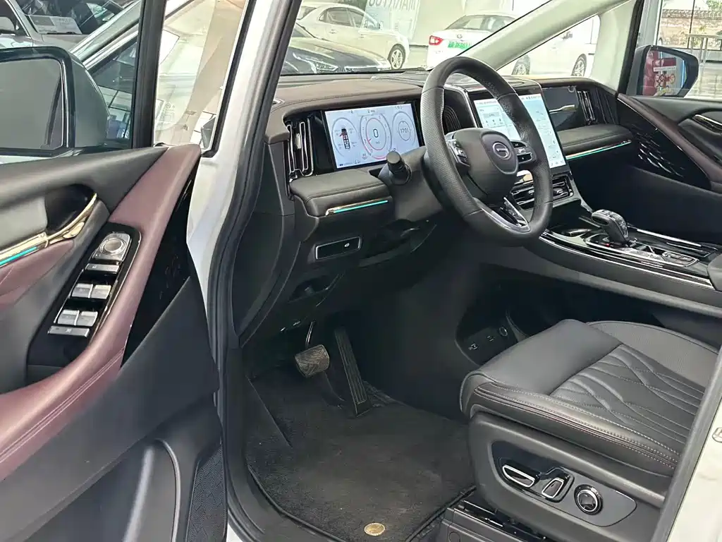 GAC Motor Trumpchi M8 2023 — фото 5