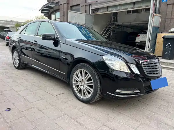 Mercedes-Benz E-Class 2010
