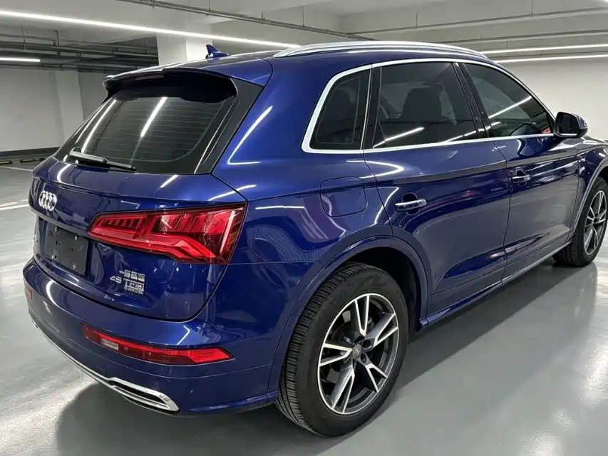 Audi Q5L 2019 — фото 8