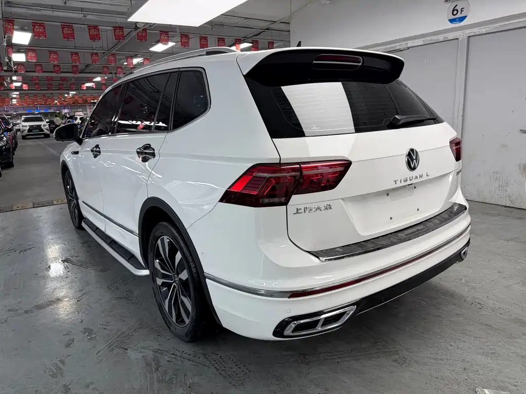 Volkswagen Tiguan L 2022 — фото 11