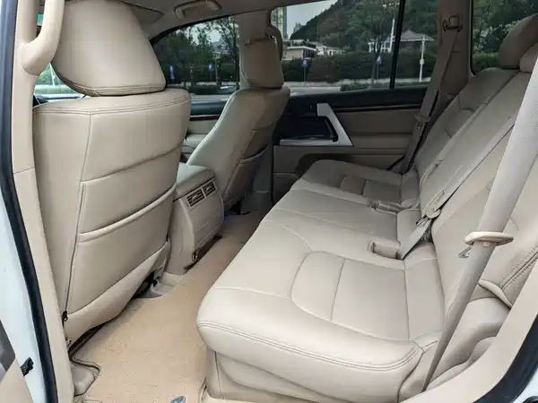 Toyota Land Cruiser 2015