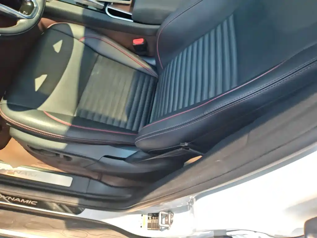 Land Rover Discovery Sport 2022 — фото 15