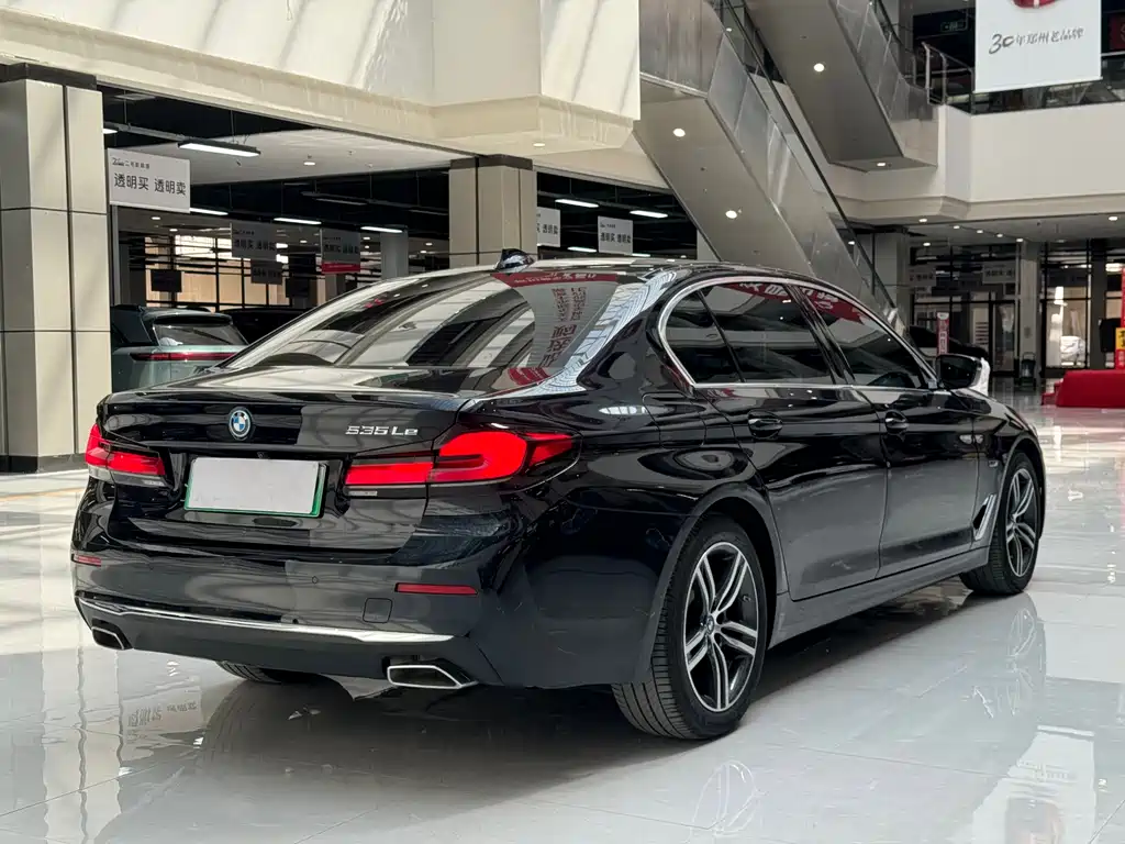 BMW 5 Series New Energy 2022 — фото 4