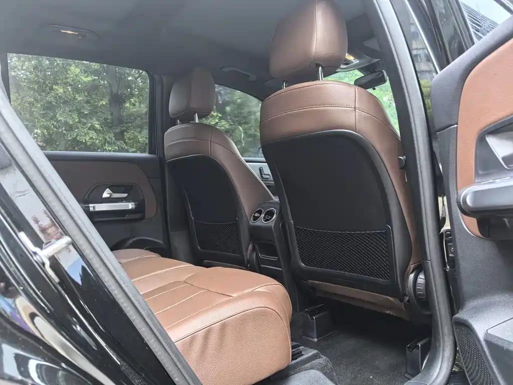 Mercedes-Benz GLB 2021