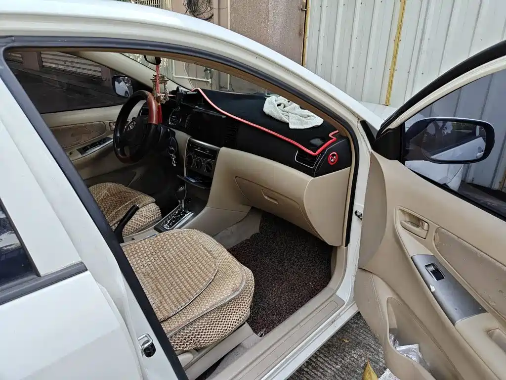 Toyota Corolla 2015 — фото 20