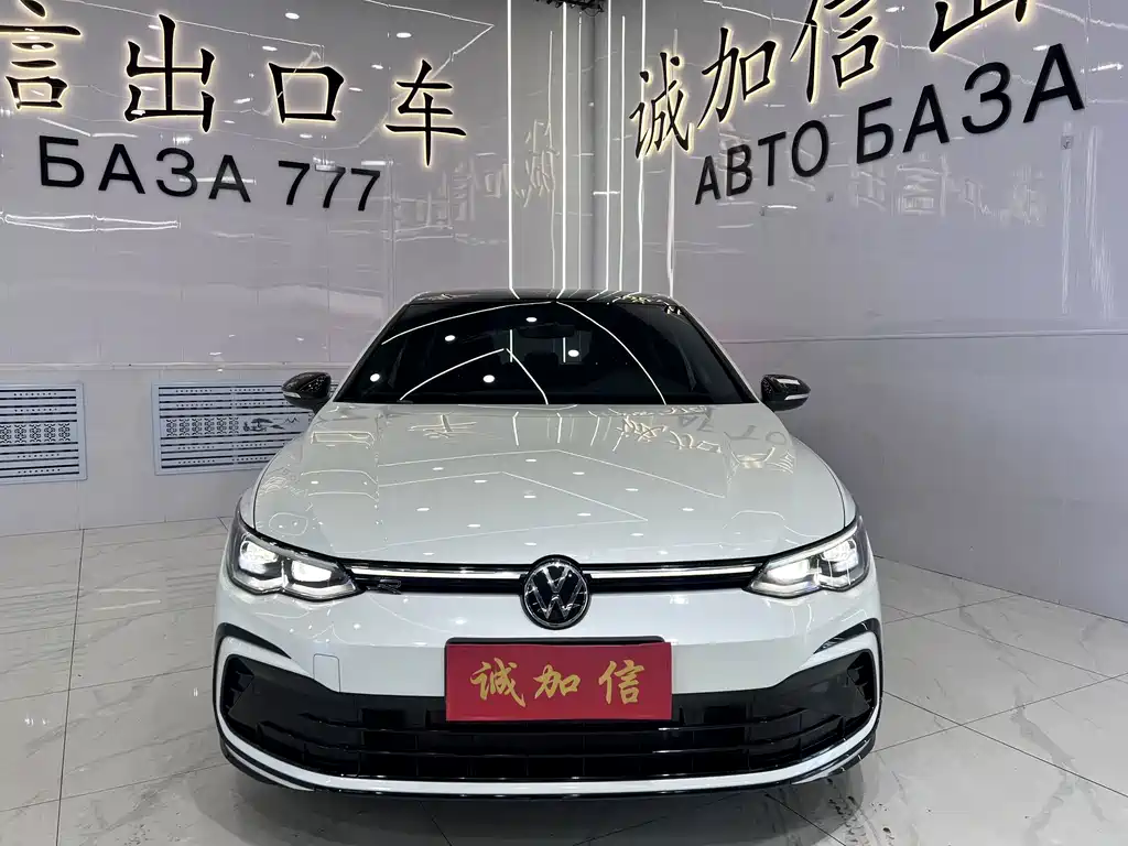 Volkswagen Golf 2023