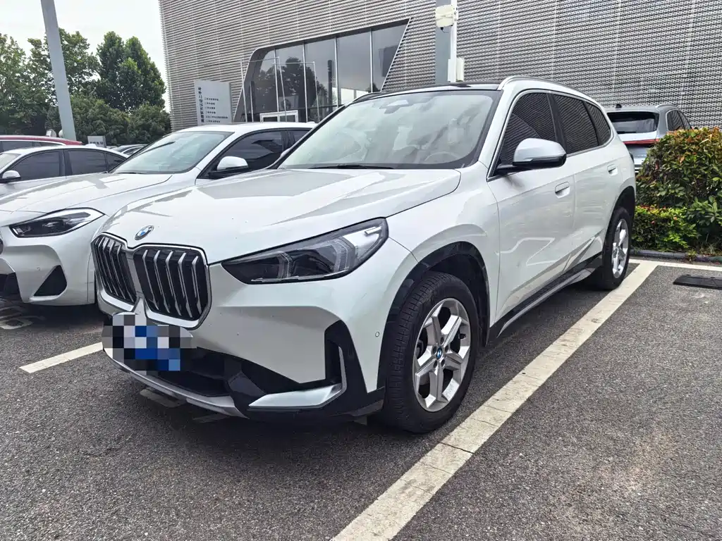BMW X1 2023 — фото 1
