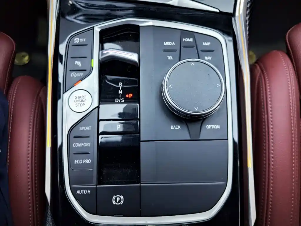 BMW 3 Series 2023 — фото 14
