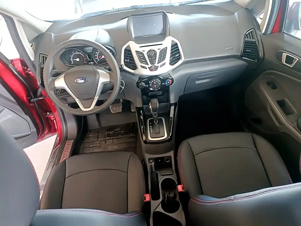 Ford EcoSport 2016 — фото 10