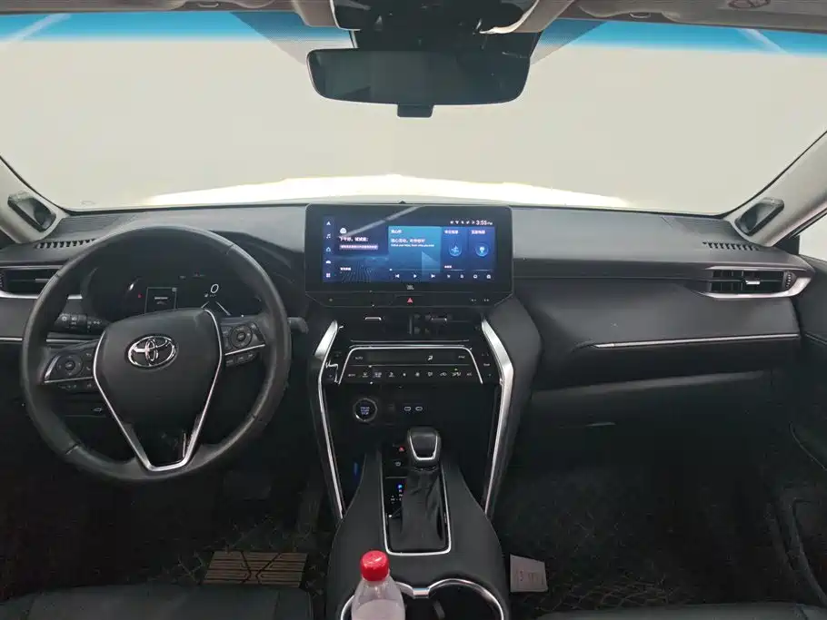 Toyota Venza 2023 — фото 12
