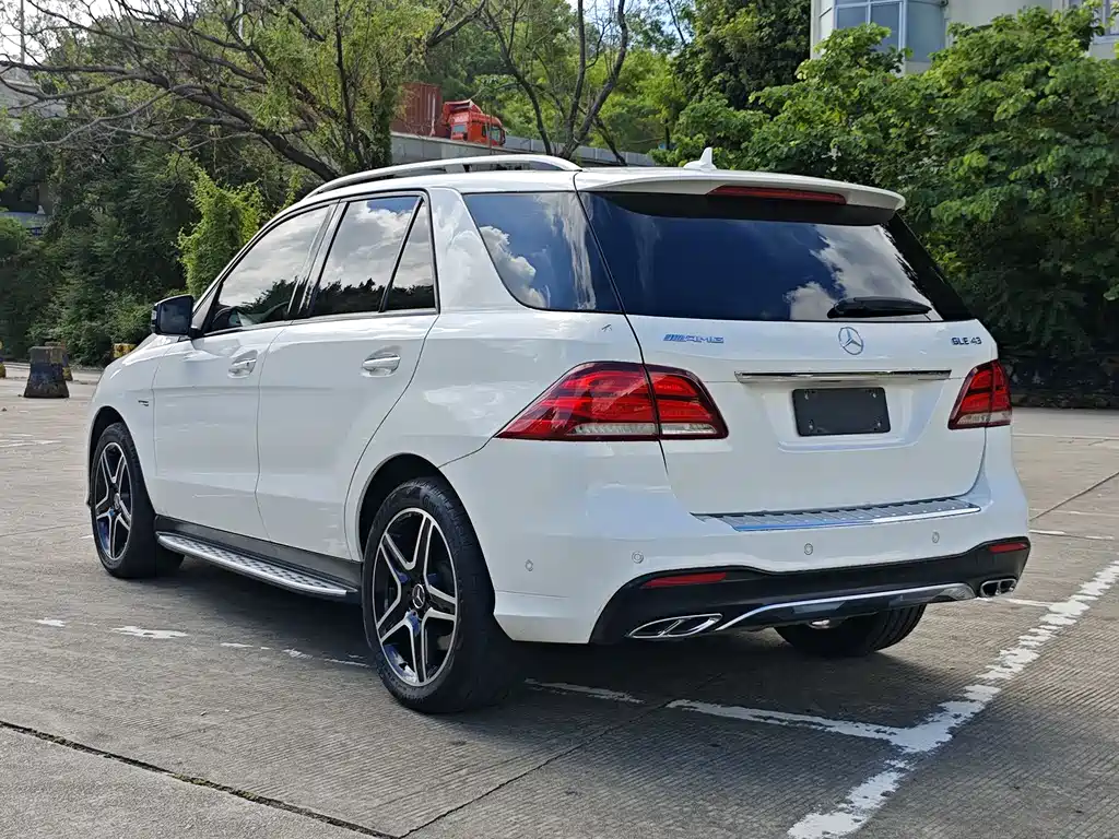 Mercedes-Benz GLE AMG 2019 — фото 13