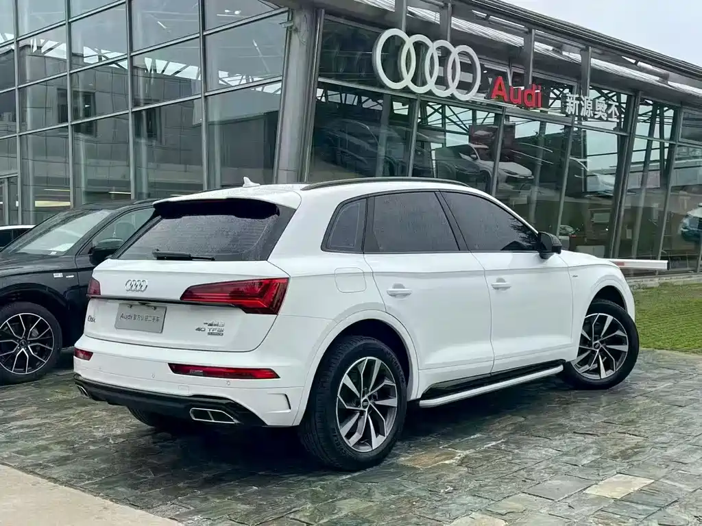 Audi Q5L 2024 — фото 8