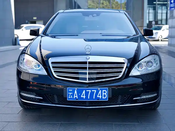 Mercedes-Benz S-Class 2010
