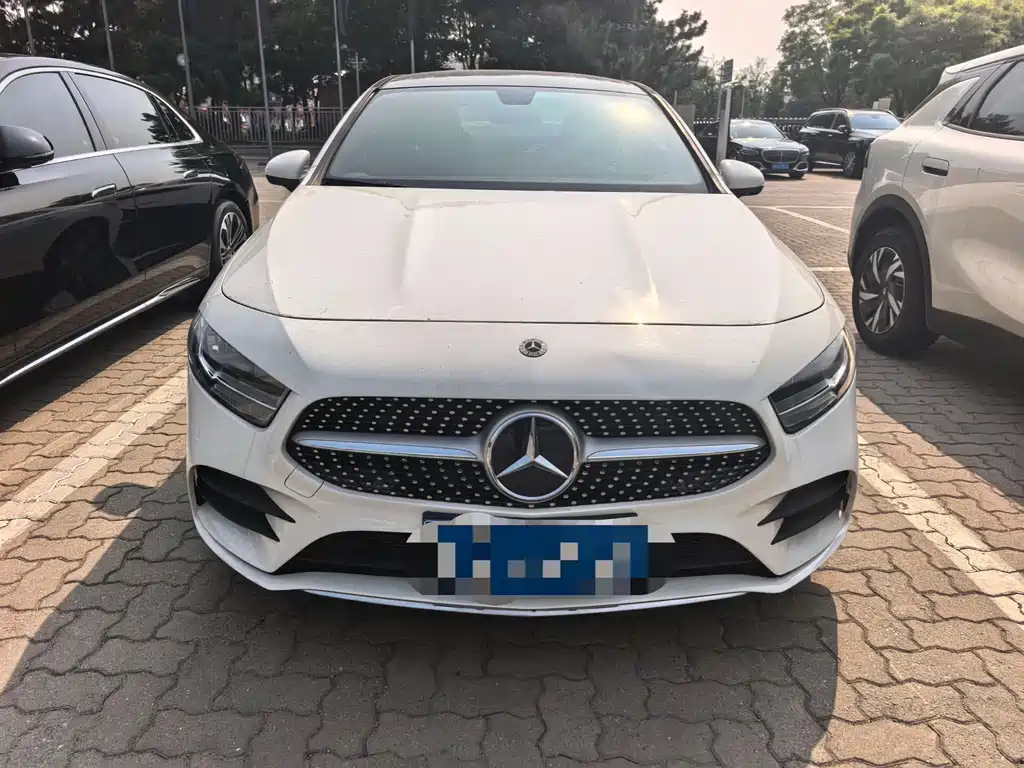Mercedes-Benz A-Class 2021 — фото 2