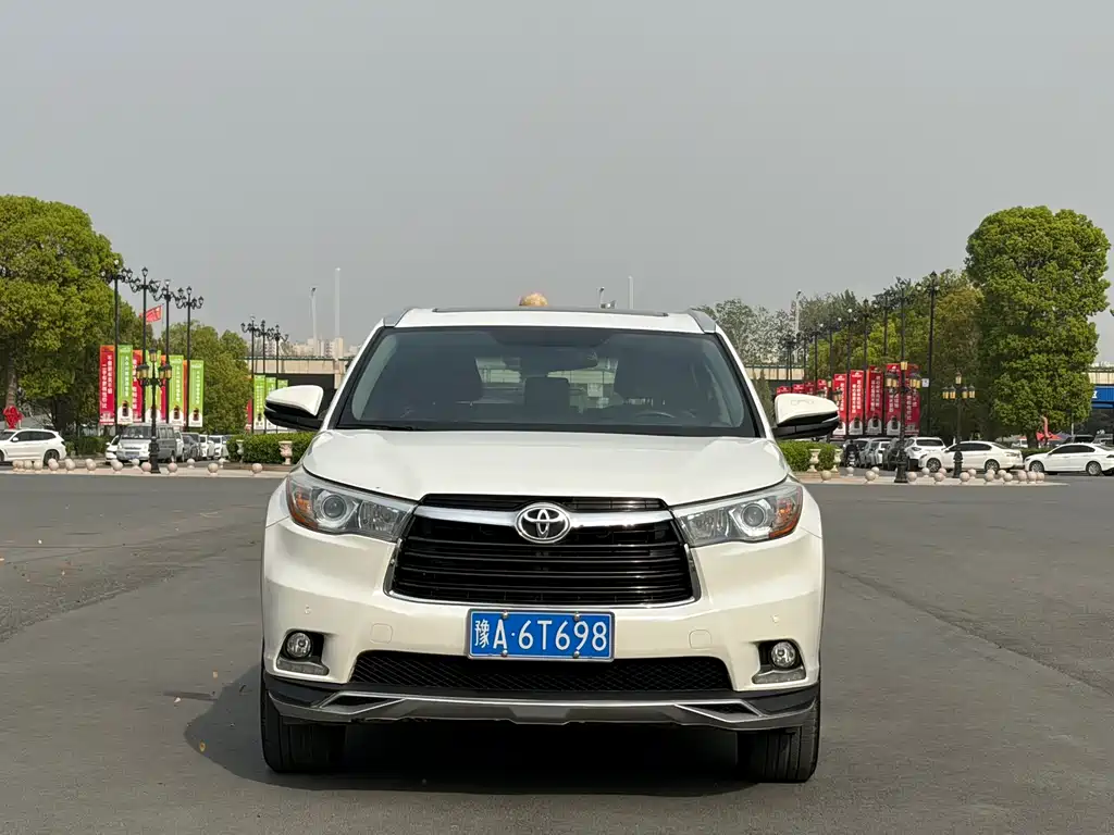 Toyota Highlander 2017 — фото 2