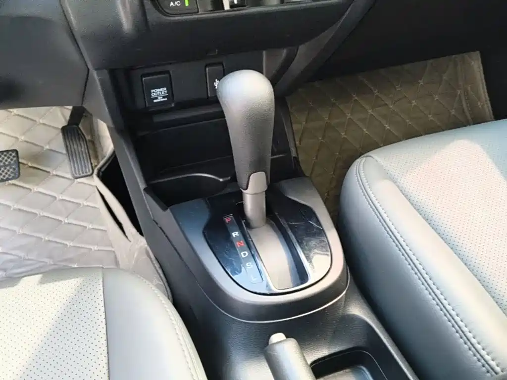 Honda Fit 2017 — фото 14
