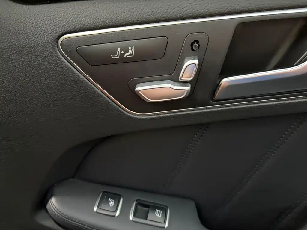 Mercedes-Benz E-Class 2015 — фото 9