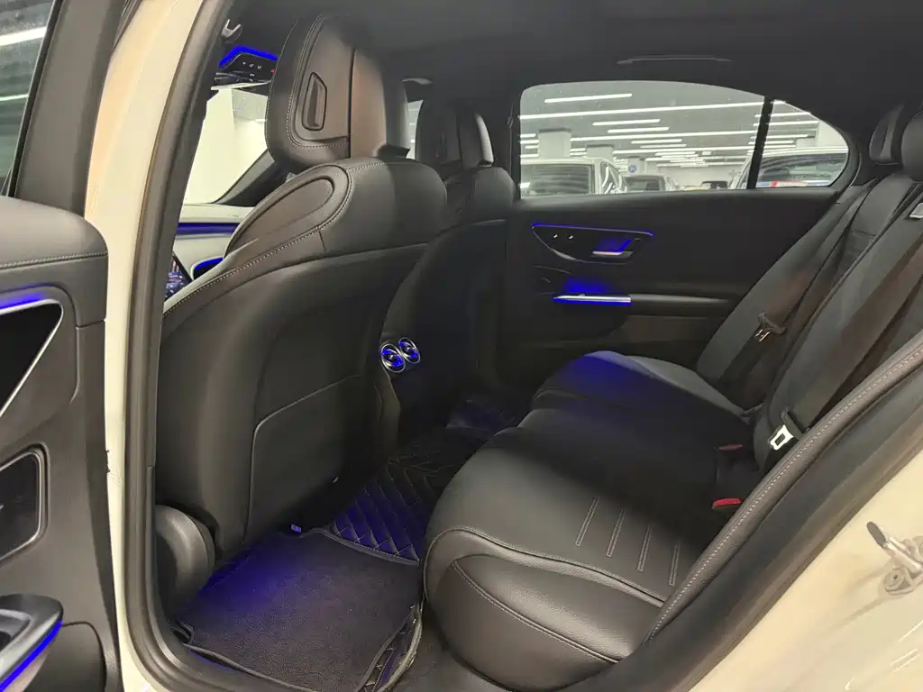Mercedes-Benz C-Class 2023 — фото 14