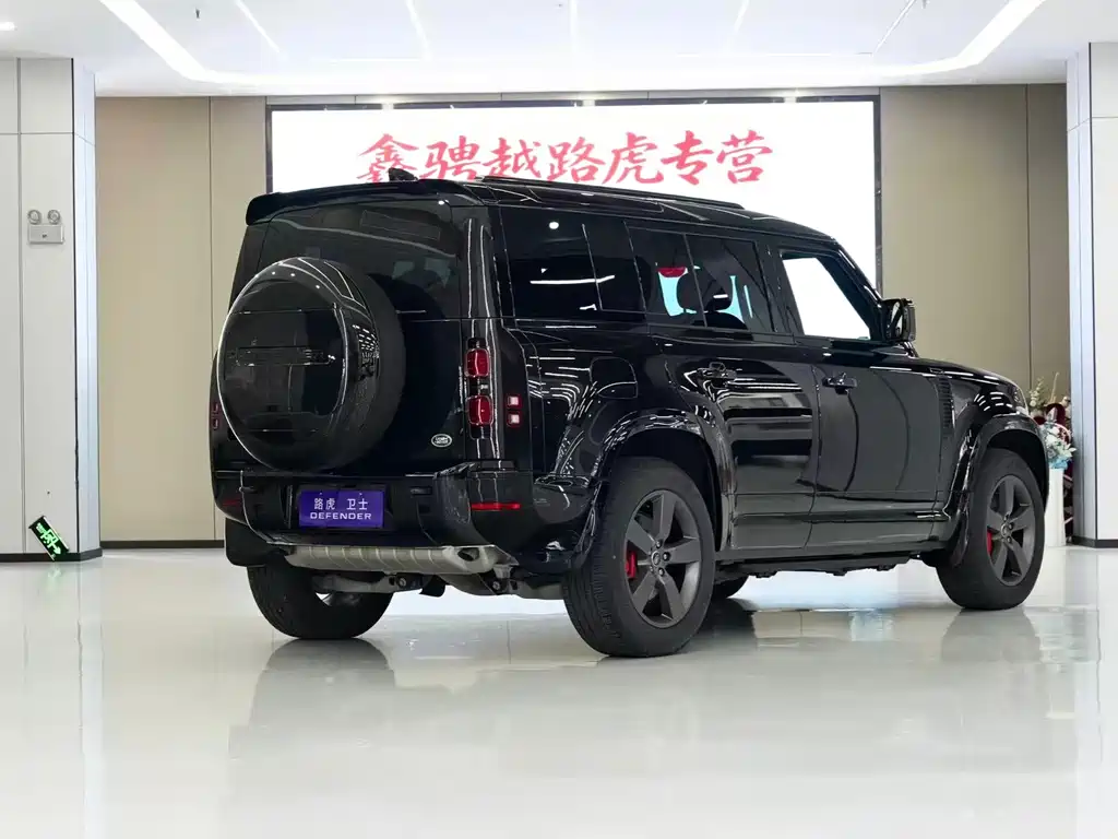 Land Rover Defender 2025 — фото 6