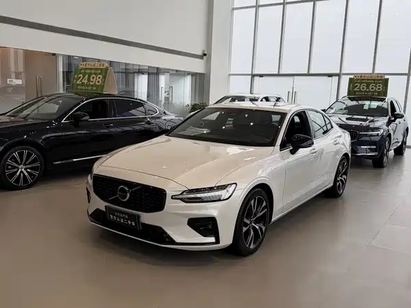 Volvo S60 2024