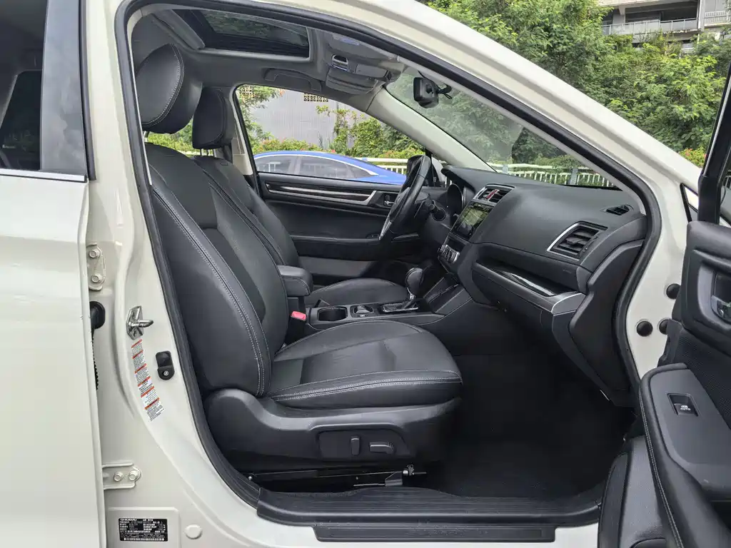 Subaru Outback 2015 — фото 17