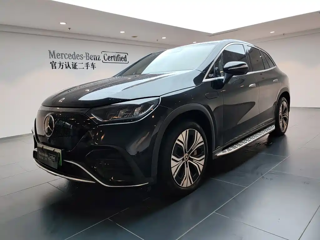 Mercedes-Benz EQE SUV 2023 — фото 1