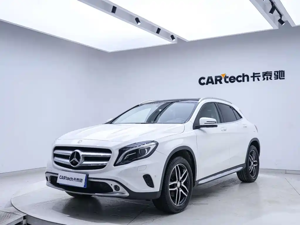 Mercedes-Benz GLA 2015 — фото 9