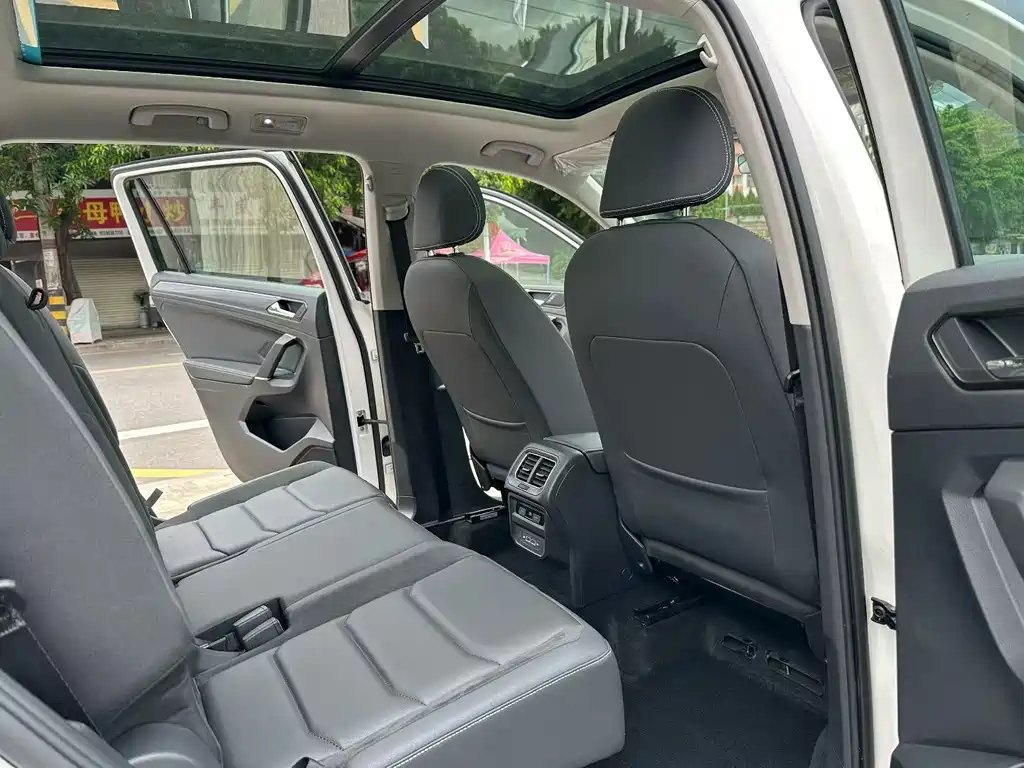 Volkswagen Tiguan L 2021