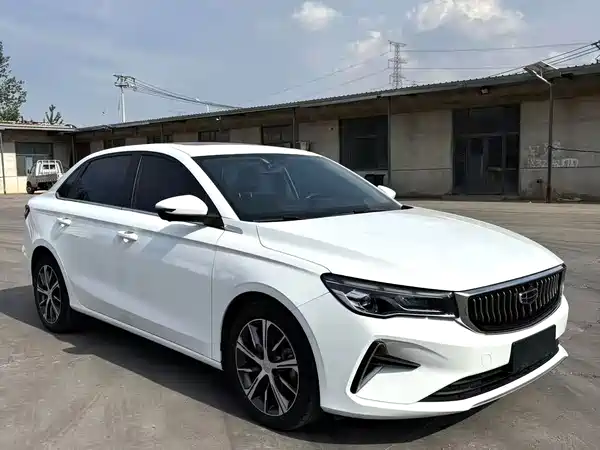 Geely Emgrand 2023