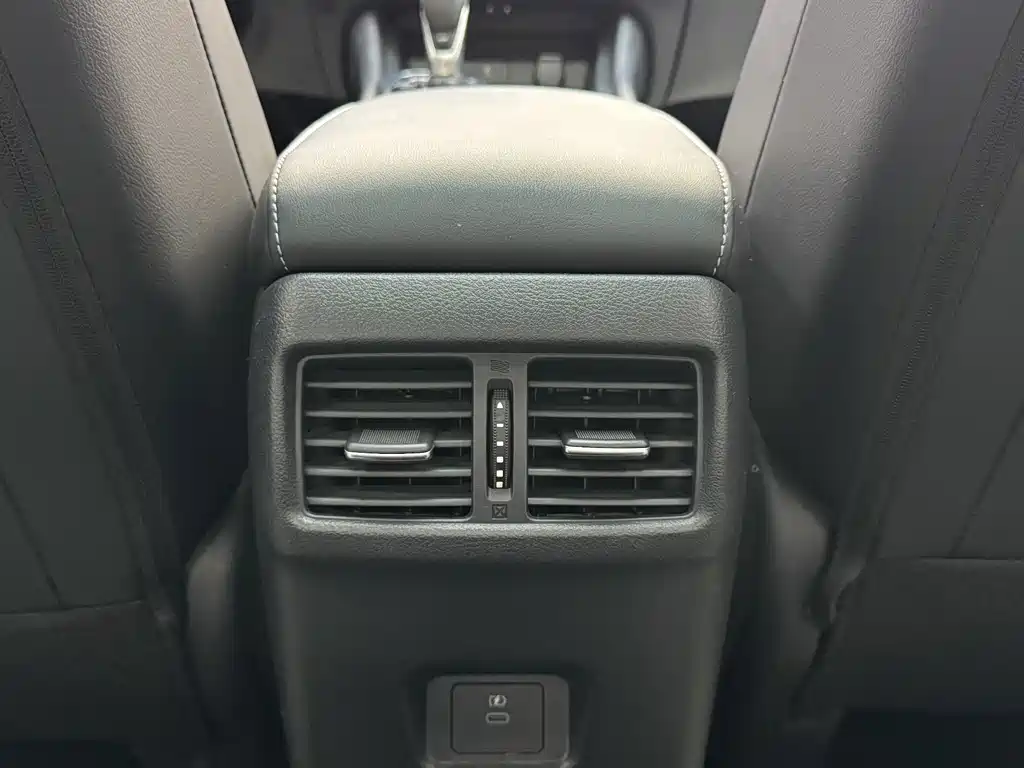 Nissan Sylphy 2024 — фото 16