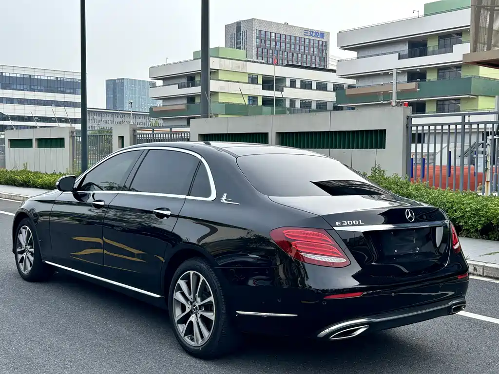Mercedes-Benz E-Class 2018