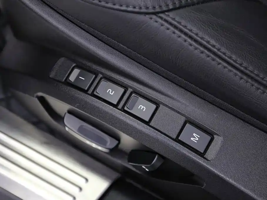 Volvo V40 2018 — фото 15