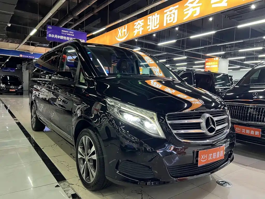 Mercedes-Benz V-Class 2018 — фото 1